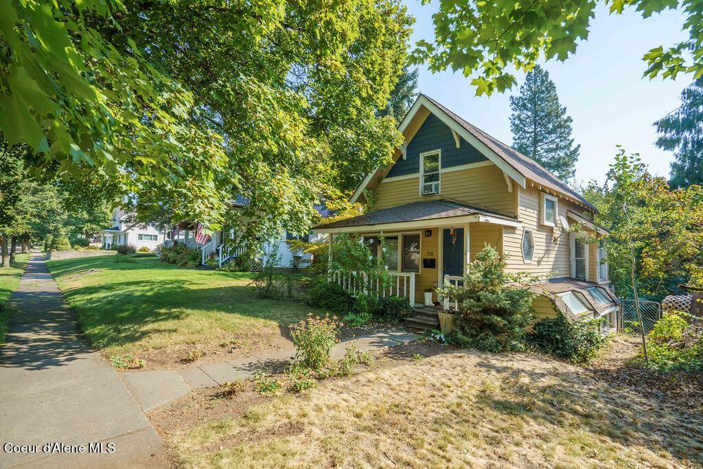 Photo of 718 GOVERNMENT Way, Coeur dAlene, ID 83814 (MLS # 25-9045)