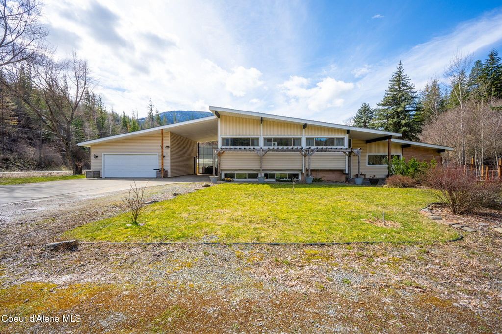 Photo of 9 Margaret Ave, Kellogg, ID 83837 (MLS # 26-3057)