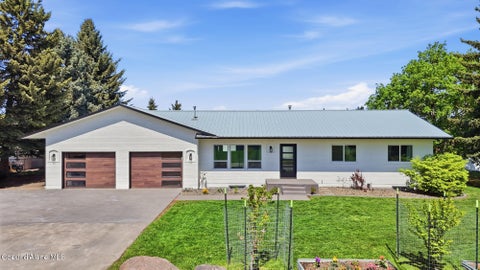 Photo of 1525 Miles AVE, Hayden, ID 83835 (MLS # 26-9275)