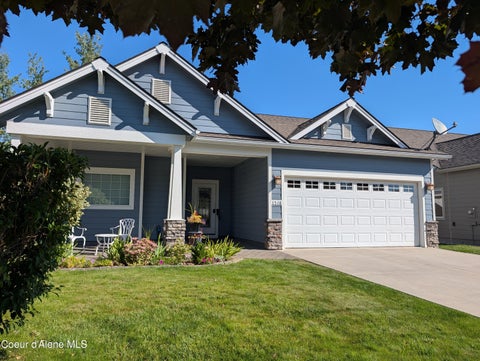 Photo of 1518 Autumn Ln, Sandpoint, ID 83864 (MLS # 26-9367)