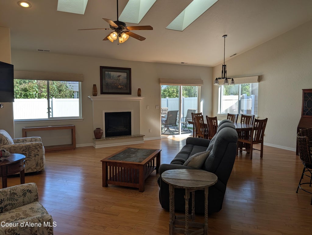 Photo of 1518 Autumn Ln, Sandpoint, ID 83864 (MLS # 26-9367)