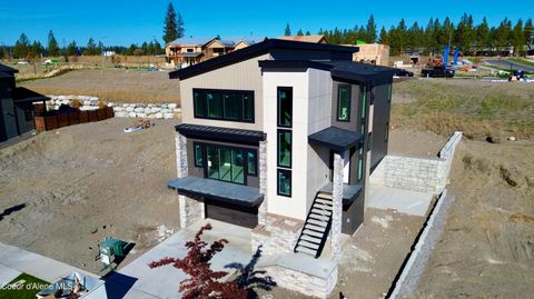 Photo of 2629 Lumber Ln, Coeur dAlene, ID 83814 (MLS # 25-10487)