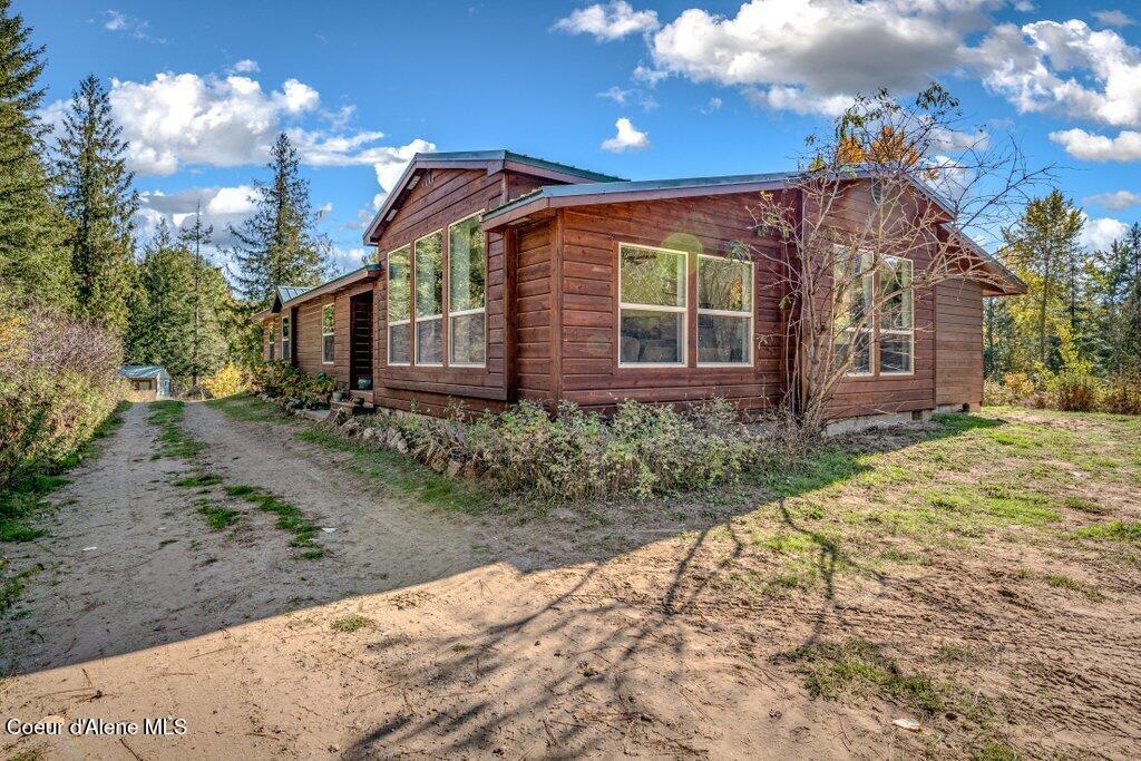 Photo of 341 Higgins LN, Sandpoint, ID 83864 (MLS # 26-10063)