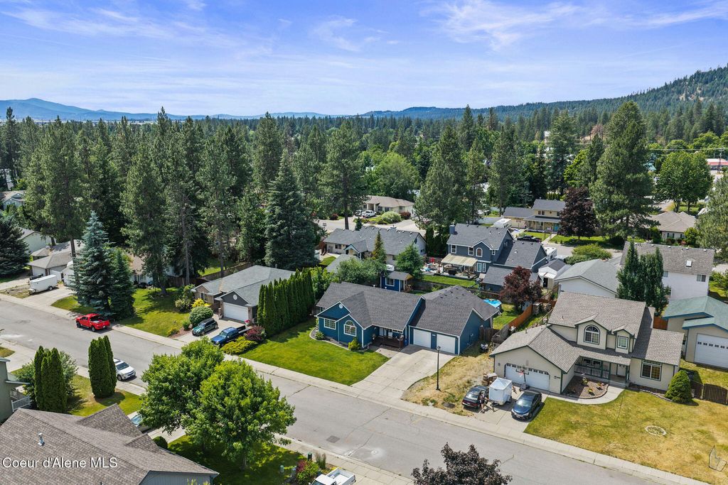 Photo of 15383 Vernon ST, Rathdrum, ID 83858 (MLS # 26-6565)