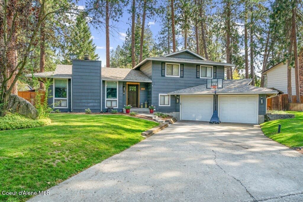 Photo of 413 FOREST GLEN Glen, Post Falls, ID 83854 (MLS # 25-10085)