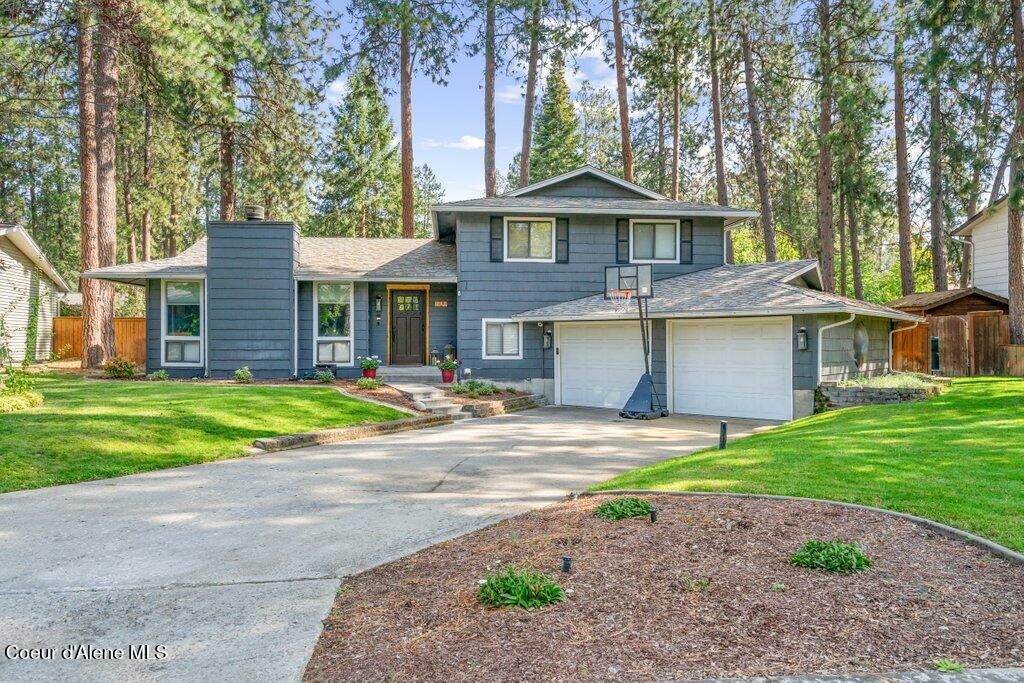 Photo of 413 FOREST GLEN Glen, Post Falls, ID 83854 (MLS # 25-10085)