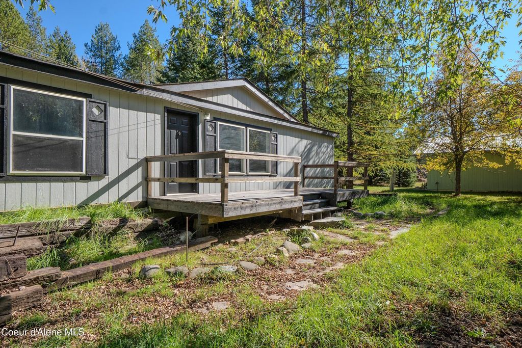 Photo of 66 Juniper, Naples, ID 83847 (MLS # 25-10284)