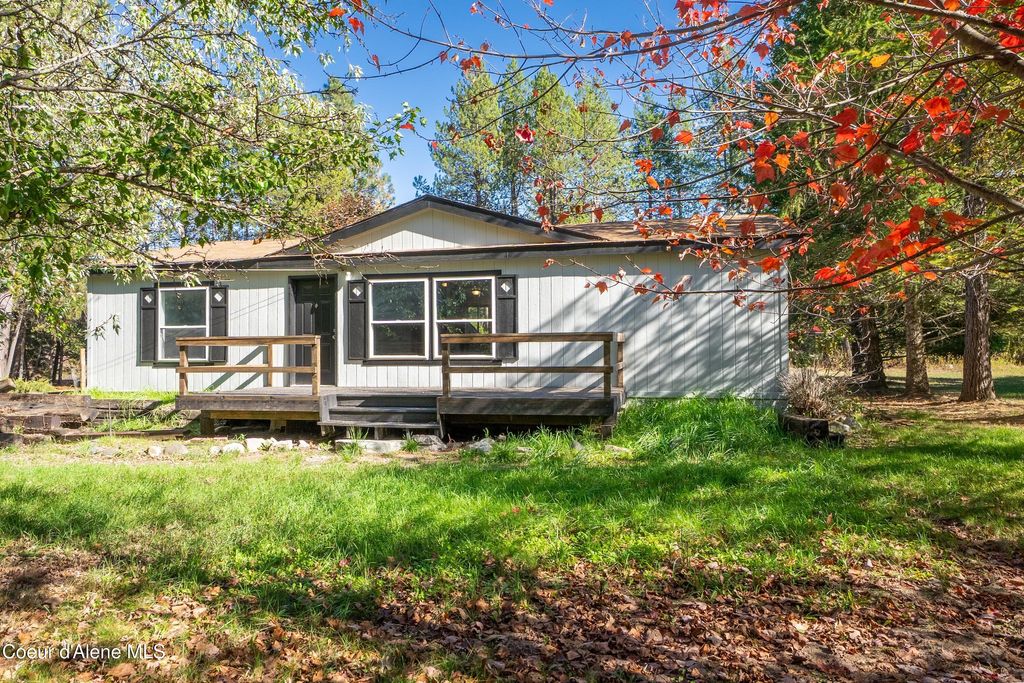 Photo of 66 Juniper, Naples, ID 83847 (MLS # 25-10284)
