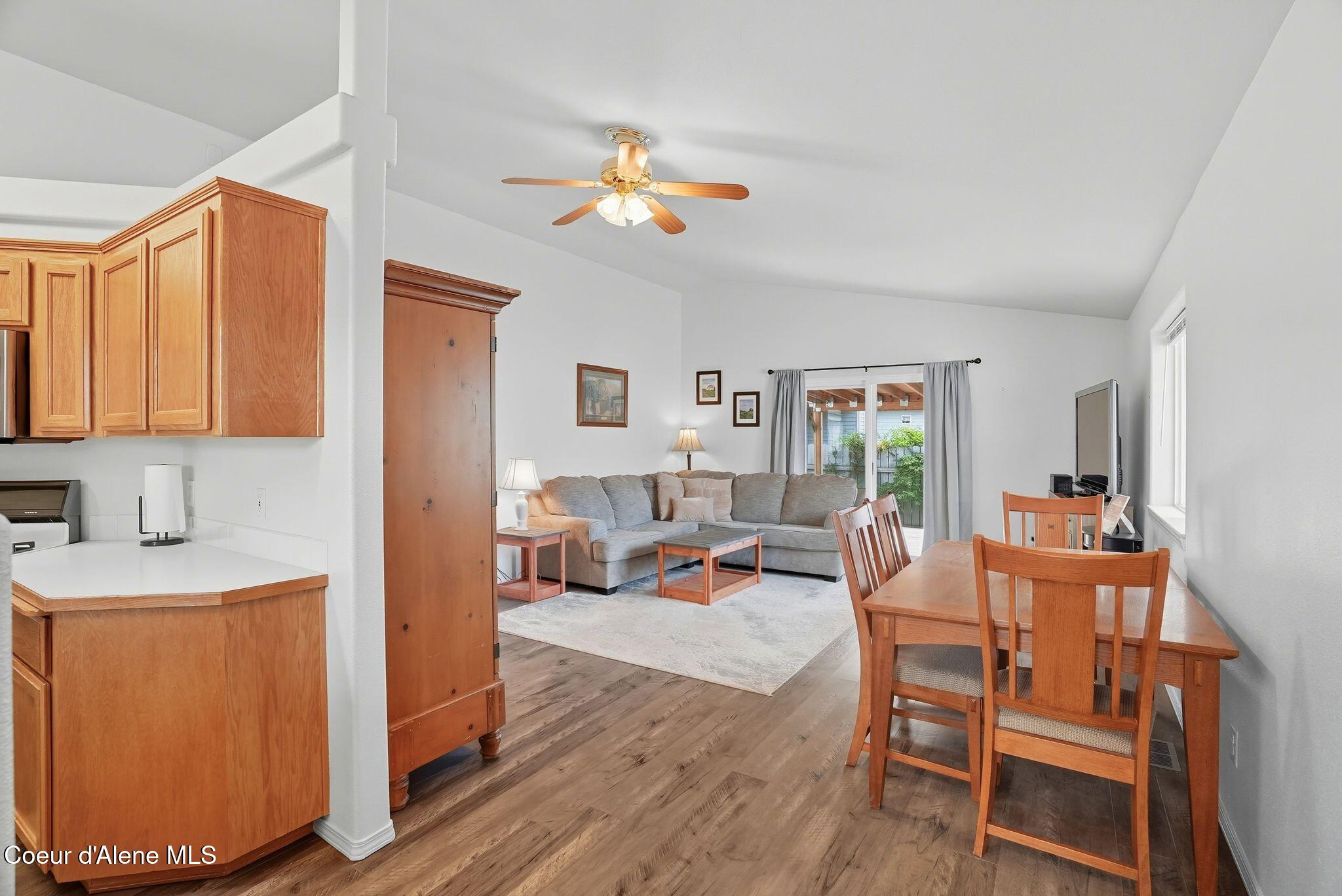 Coeur d'Alene, Idaho 83815, United States, 2 Bedrooms Bedrooms, ,1 BathroomBathrooms,Residential,Active,219690