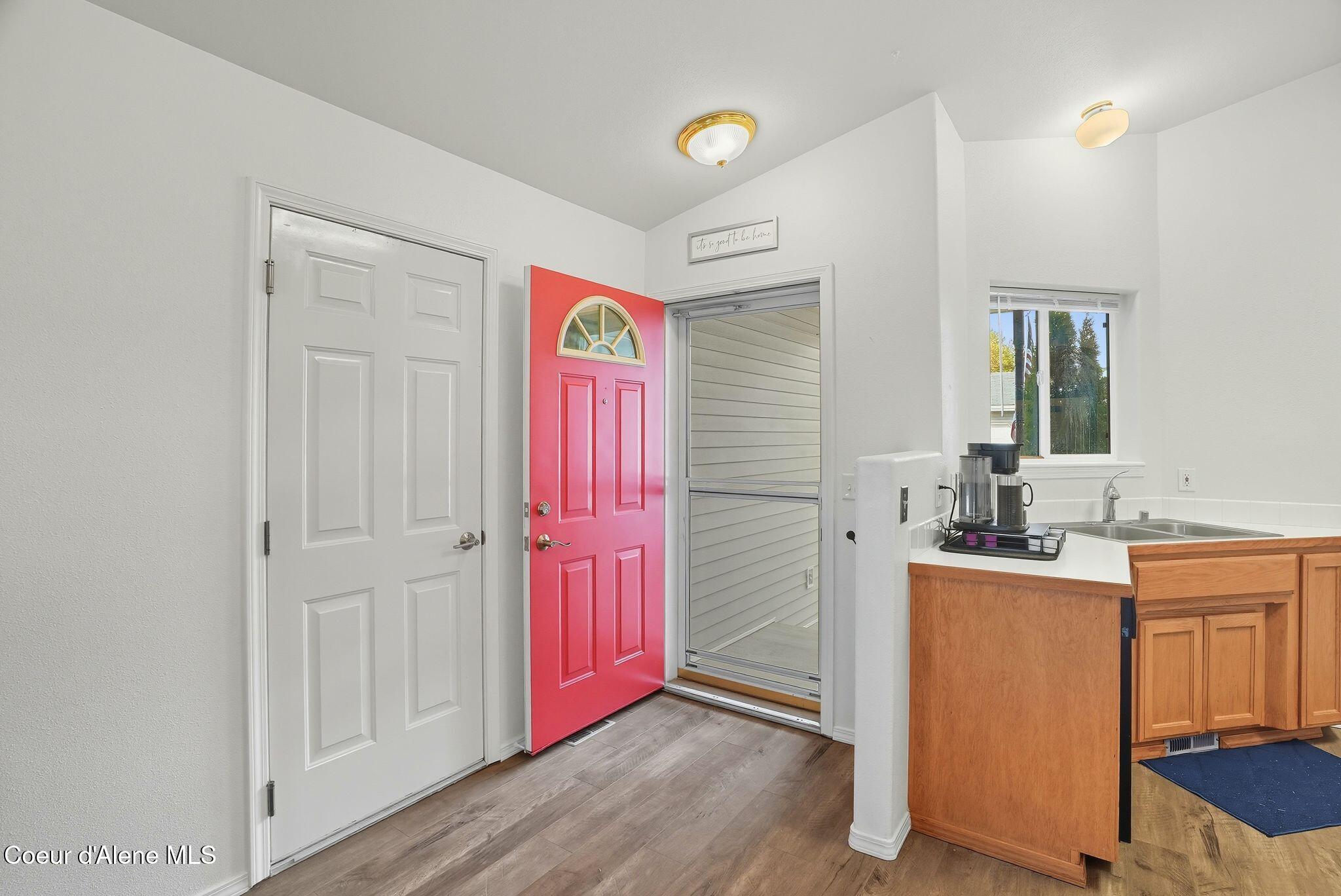 Coeur d'Alene, Idaho 83815, United States, 2 Bedrooms Bedrooms, ,1 BathroomBathrooms,Residential,Active,219690