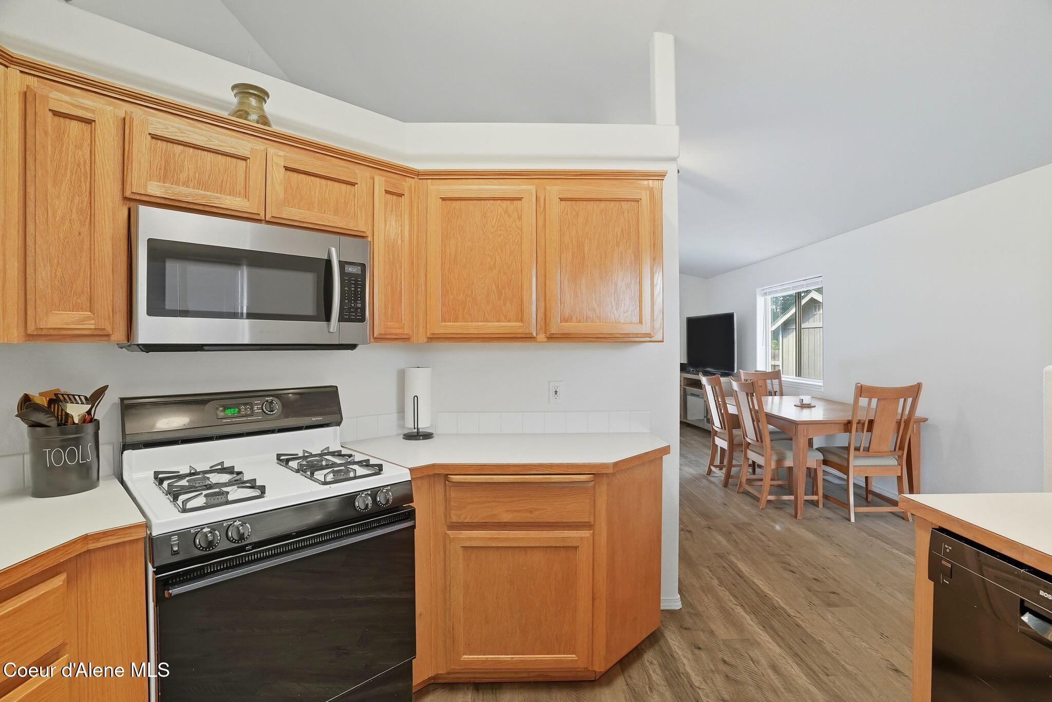 Coeur d'Alene, Idaho 83815, United States, 2 Bedrooms Bedrooms, ,1 BathroomBathrooms,Residential,Active,219690