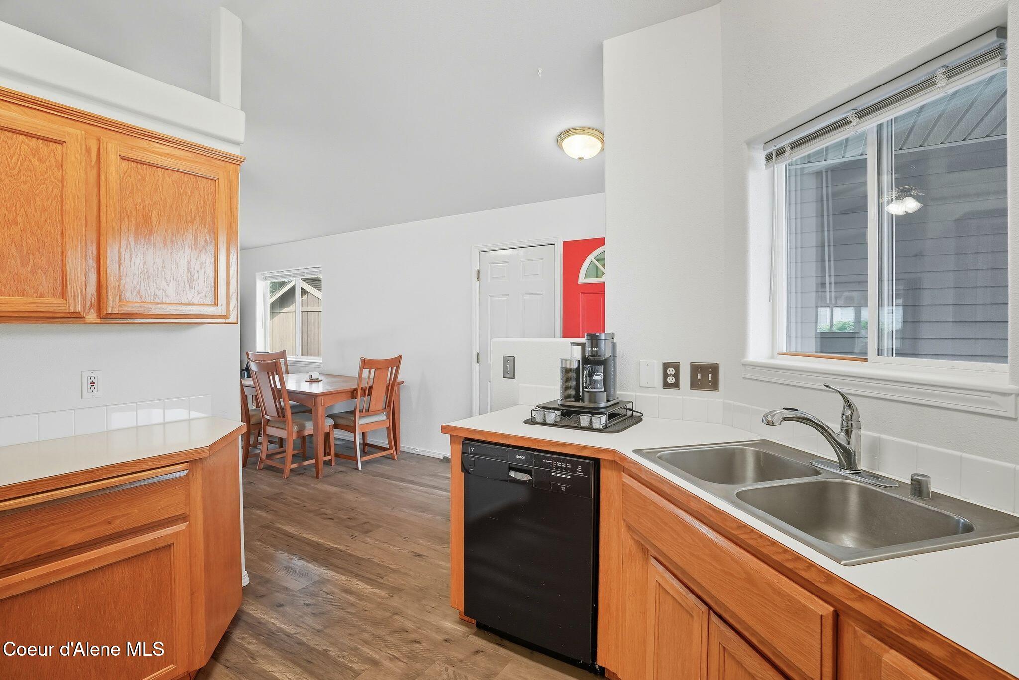 Coeur d'Alene, Idaho 83815, United States, 2 Bedrooms Bedrooms, ,1 BathroomBathrooms,Residential,Active,219690