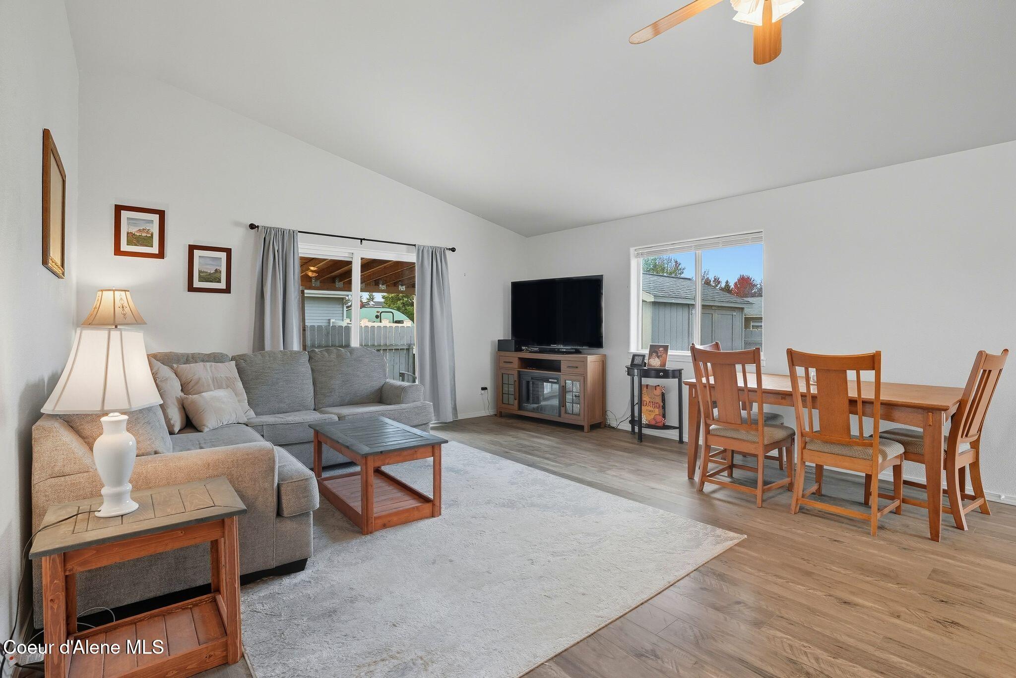 Coeur d'Alene, Idaho 83815, United States, 2 Bedrooms Bedrooms, ,1 BathroomBathrooms,Residential,Active,219690