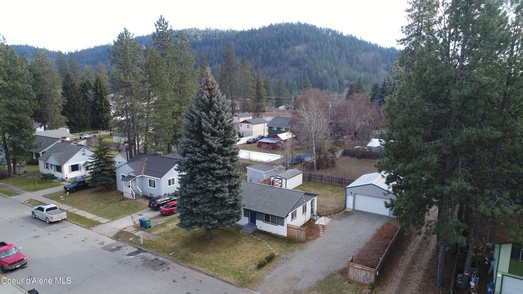 Photo of 1518 Satre Ave, Coeur dAlene, ID 83815 (MLS # 26-806)