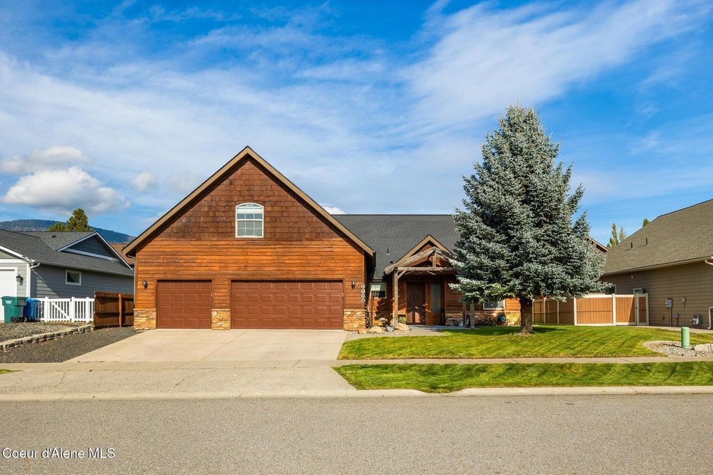 Photo of 7709 MEADOW LARK Ln, Rathdrum, ID 83858 (MLS # 25-10634)