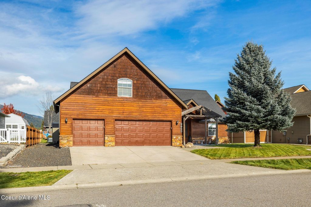 Photo of 7709 MEADOW LARK Ln, Rathdrum, ID 83858 (MLS # 25-10634)