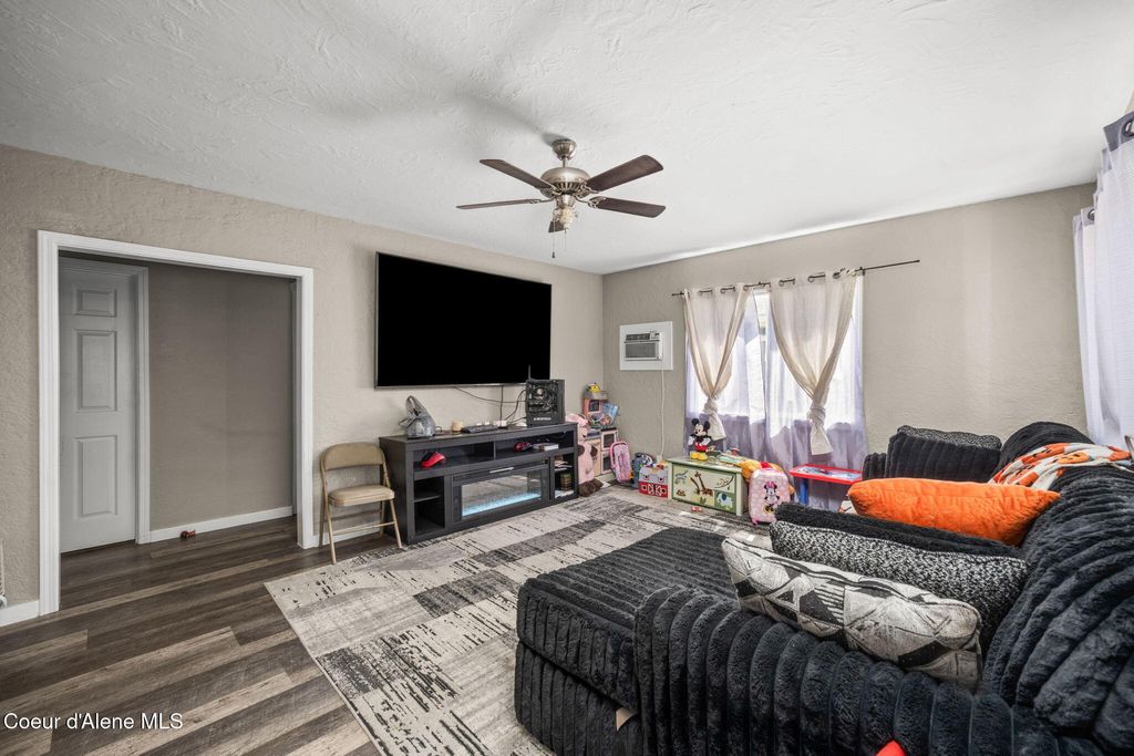 Photo of 1310 9th ST, Coeur dAlene, ID 83814 (MLS # 26-4862)