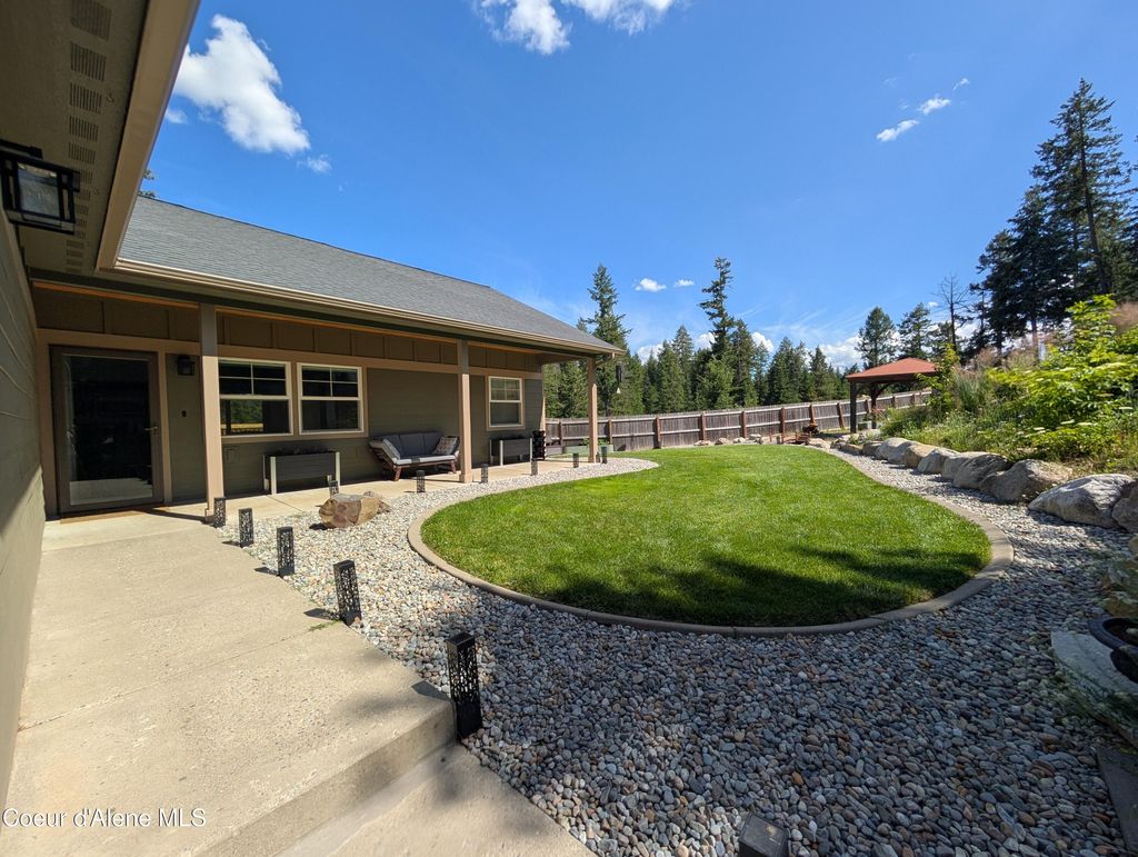 Photo of 18192 Spuler LN, Hauser, ID 83854 (MLS # 26-6873)