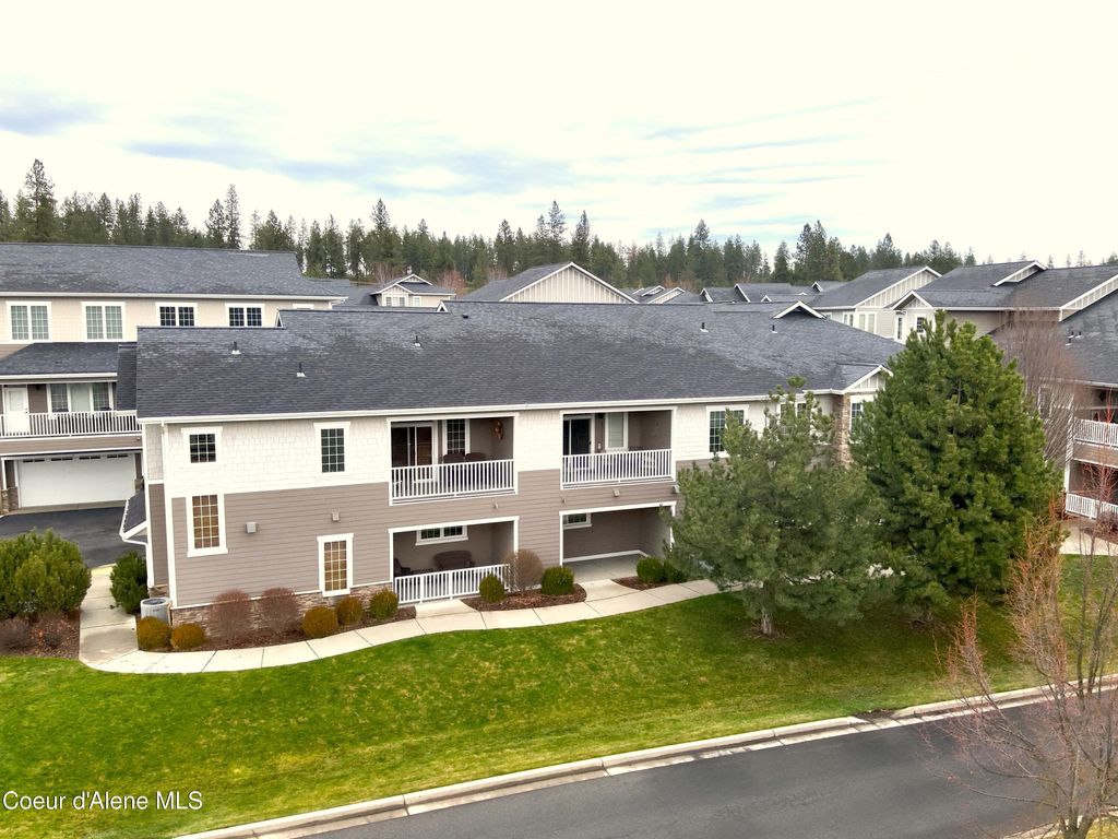 Photo of 4580 GREENCHAIN Loop #3, Coeur dAlene, ID 83814 (MLS # 26-23)