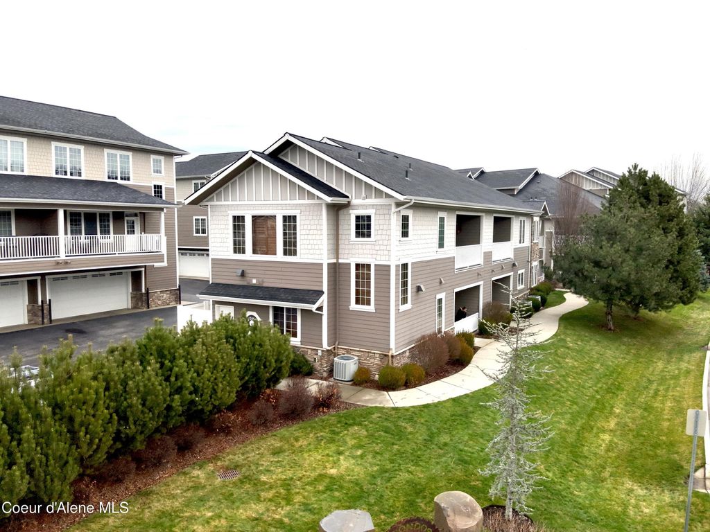 Photo of 4580 GREENCHAIN Loop #3, Coeur dAlene, ID 83814 (MLS # 26-23)