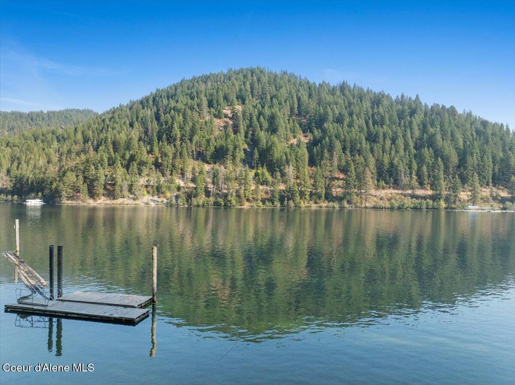 Photo of 19684 Lagrande AND lot 5A Bates Ln, Harrison, ID 83833 (MLS # 25-10171)