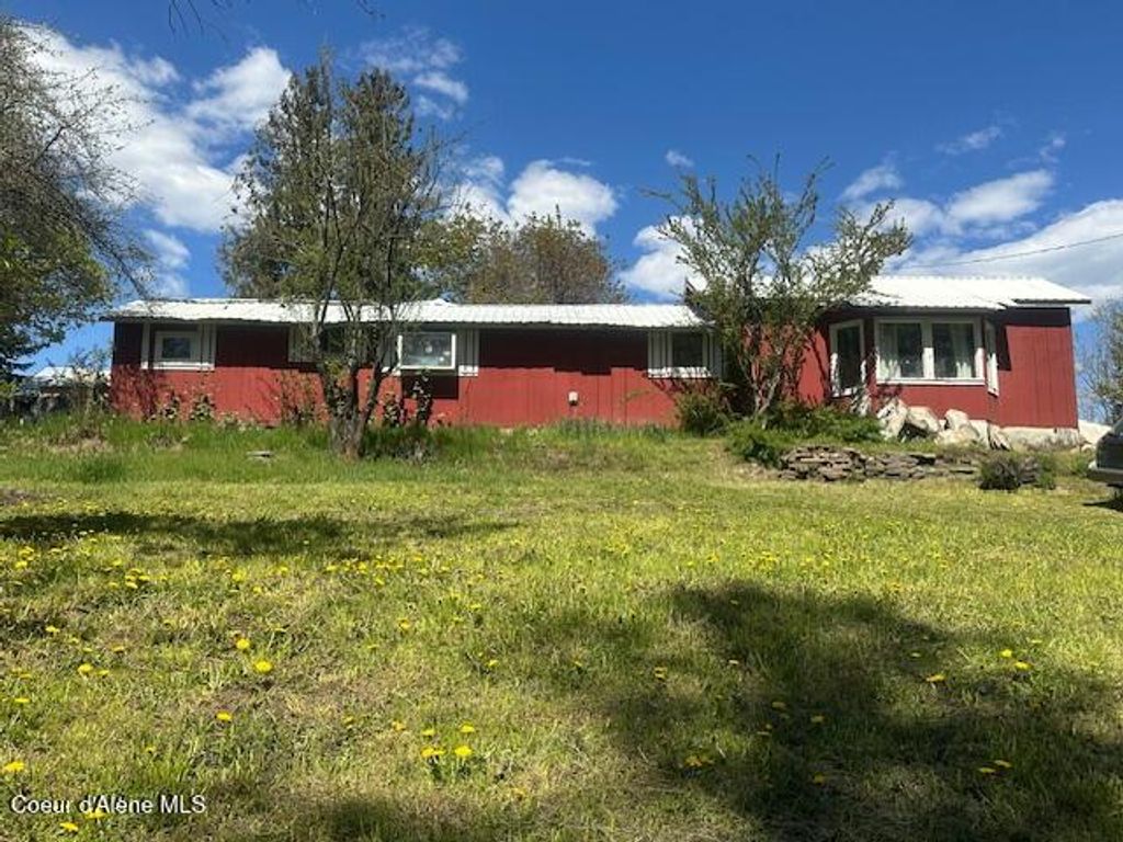 Photo of 2318 Saint Maries Ave, St. Maries, ID 83861 (MLS # 26-4243)