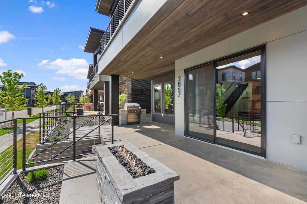 Photo of 2867 Lumber Lane Lane, Coeur dAlene, ID 83814 (MLS # 25-5149)