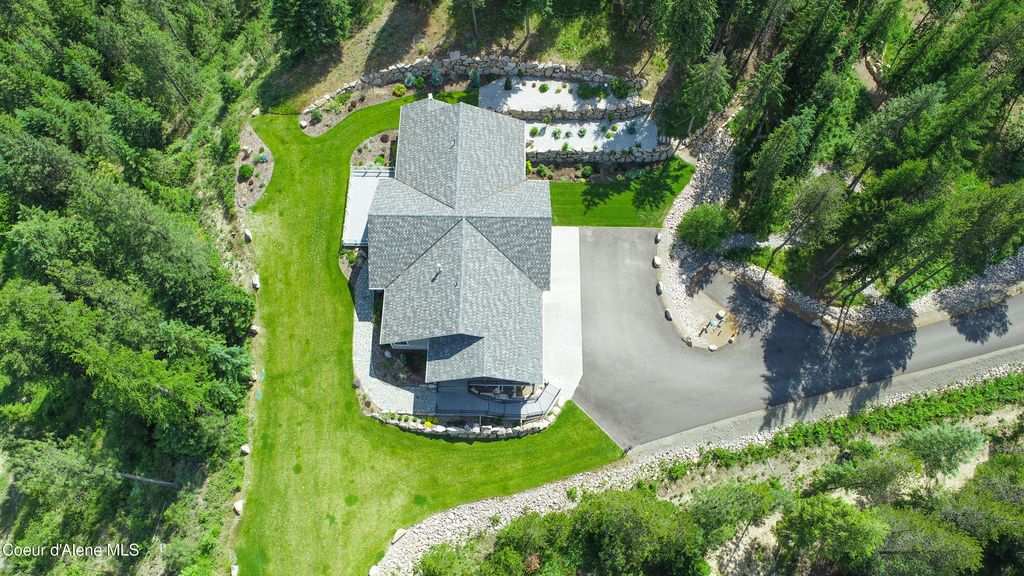 Photo of 893 Pinnacle Cir, Bonners Ferry, ID 83805 (MLS # 25-6515)