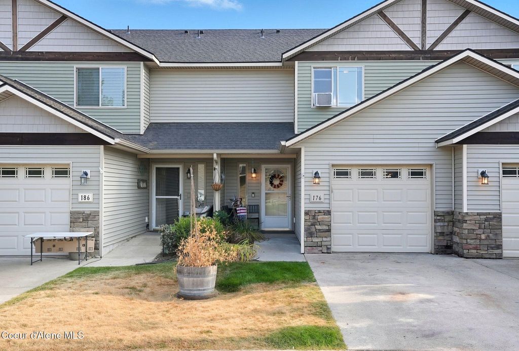 Photo of 176 MARYANNA Ln, Hayden, ID 83835 (MLS # 25-9322)