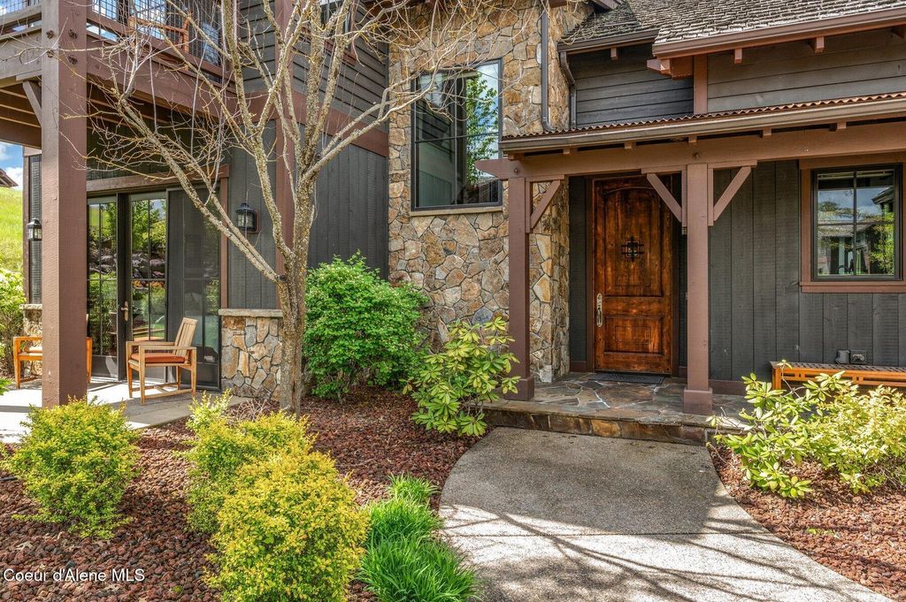 Photo of 17036 CITRINE Dr, Coeur dAlene, ID 83814 (MLS # 25-1360)