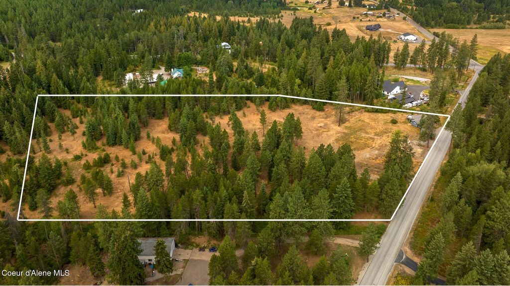 Photo of 4356 HUDLOW Rd, Hayden, ID 83835 (MLS # 25-10126)