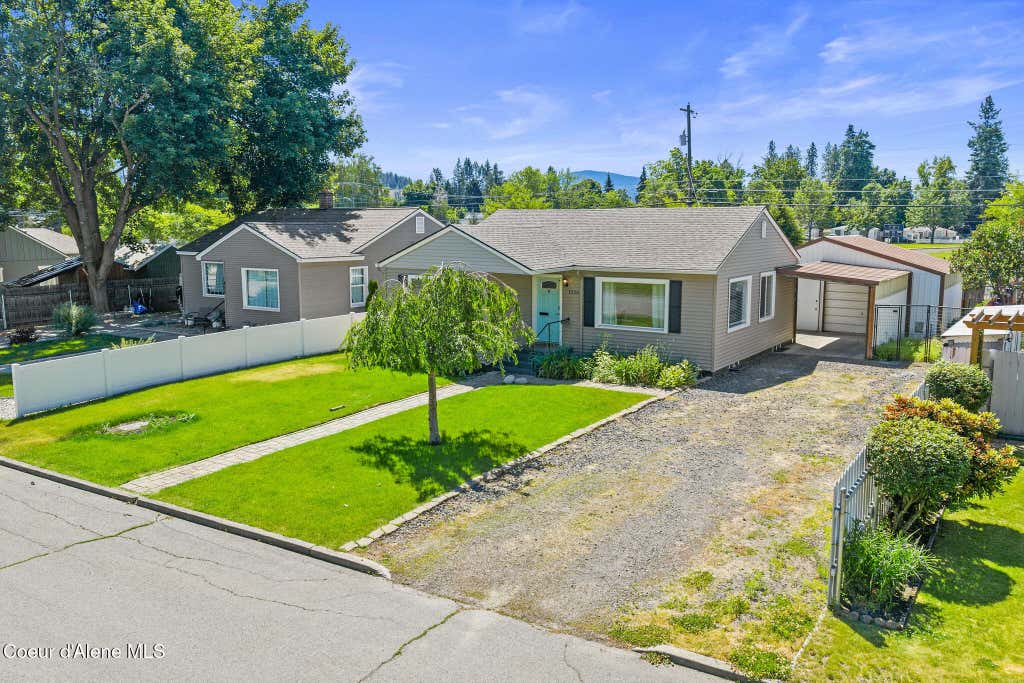 Photo of 1328 Pennsylvania AVE, Coeur dAlene, ID 83814 (MLS # 26-8525)