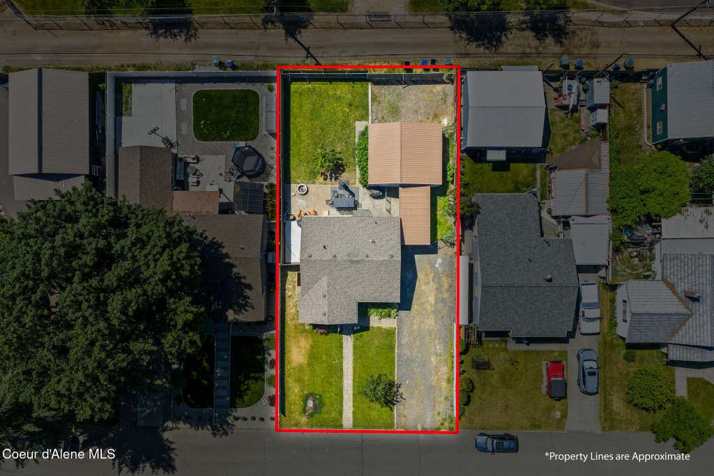 Photo of 1328 Pennsylvania AVE, Coeur dAlene, ID 83814 (MLS # 26-8525)