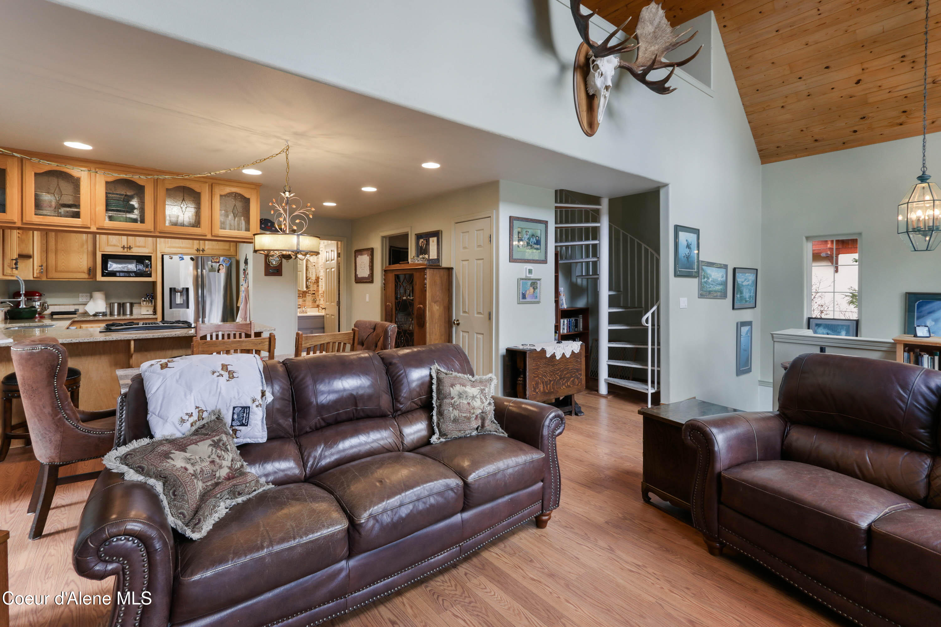296 Ullr Dr, Sandpoint, Idaho image 2