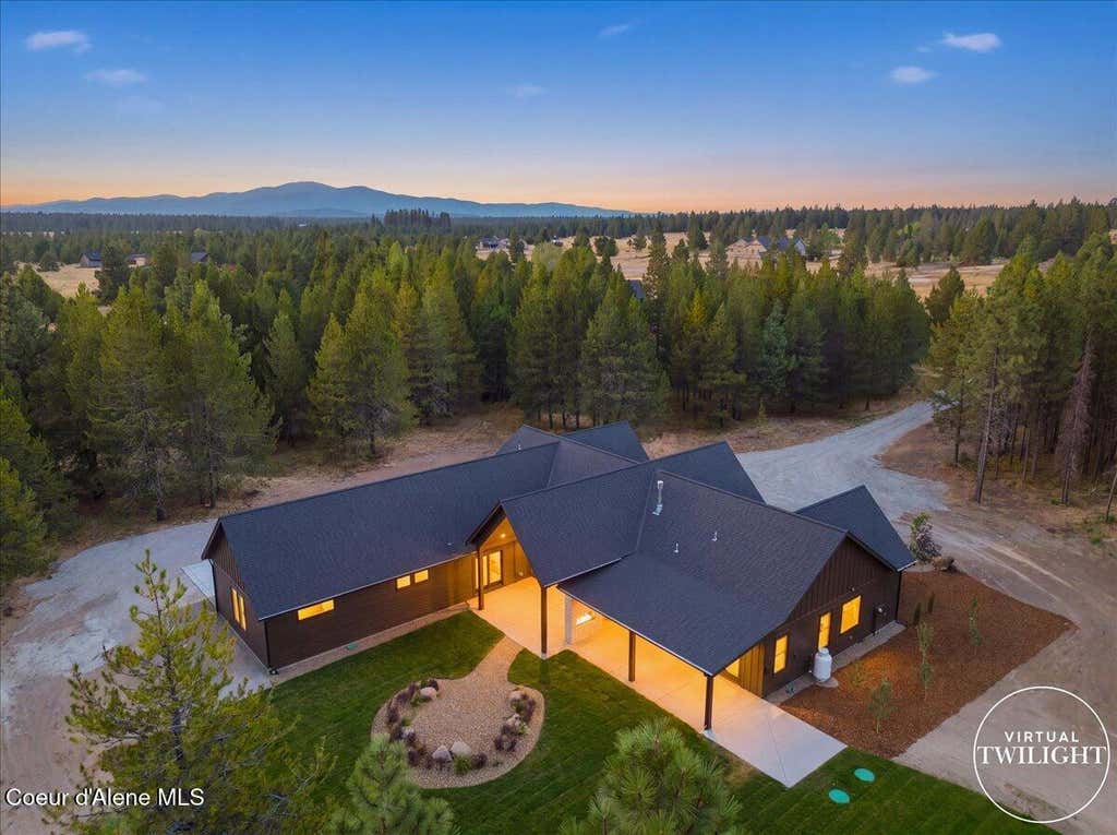 Photo of 890 Slaton LN, Deer Park, WA 99006 (MLS # 26-8817)