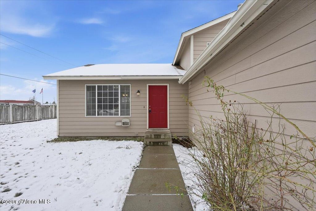 Photo of 14425 Stevens St, Rathdrum, ID 83858 (MLS # 26-294)