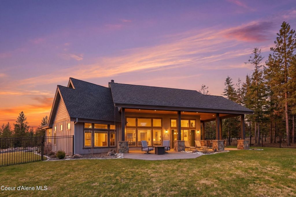 Photo of 2117 Amulet Cir, Rathdrum, ID 83858 (MLS # 26-2423)