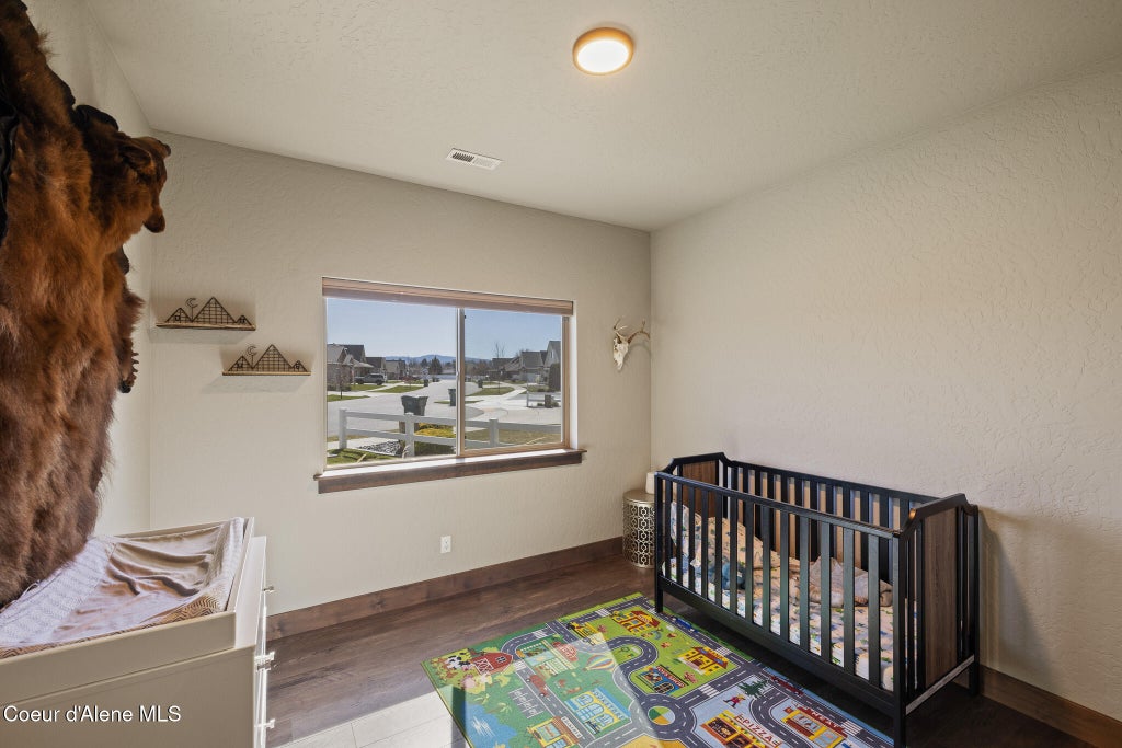Photo of 1402 Wayward Cir, Post Falls, ID 83854 (MLS # 26-9898)