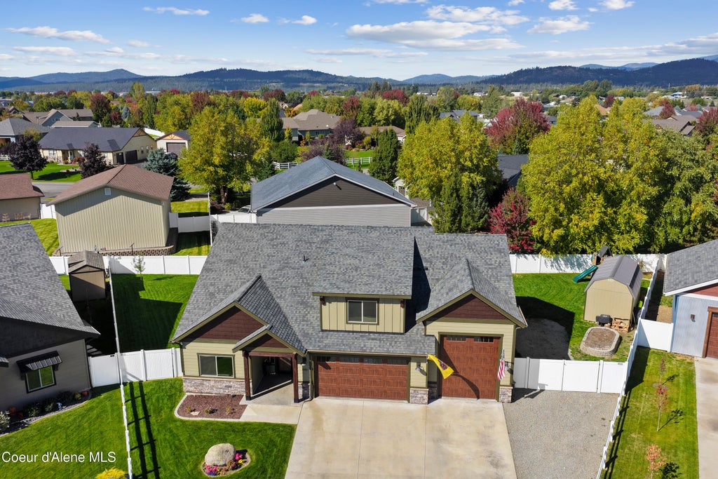 Photo of 1402 Wayward Cir, Post Falls, ID 83854 (MLS # 26-9898)