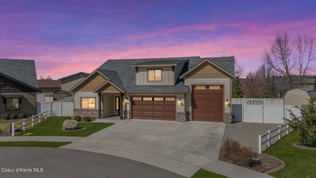Photo of 1402 Wayward Cir, Post Falls, ID 83854 (MLS # 26-9898)