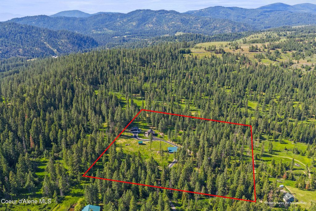 Photo of 4125 Wolf Lodge Terrace Terrace, Coeur dAlene, ID 83814 (MLS # 26-5470)