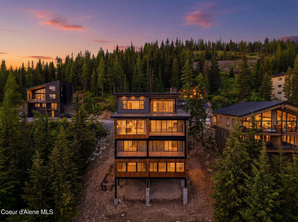Photo of 277 Blizzard Drive Drive, Sandpoint, ID 83864 (MLS # 26-6272)