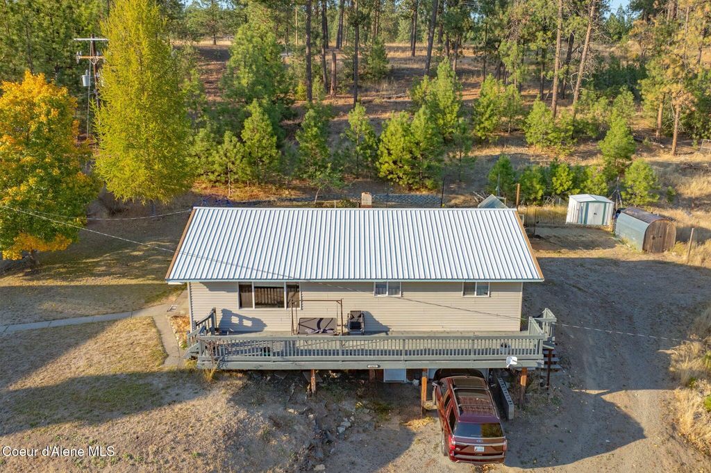 Photo of 19459 Riverview Dr, Post Falls, ID 83854 (MLS # 25-238)