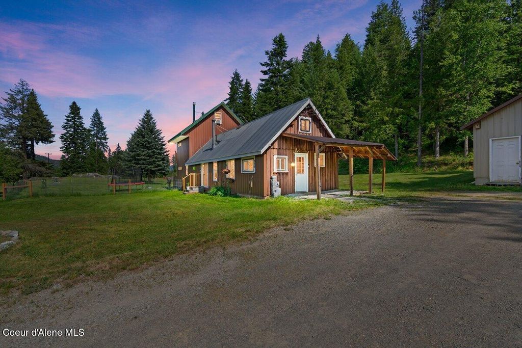 Photo of 929 Irish Rd Rd, Sagle, ID 83860 (MLS # 25-10669)