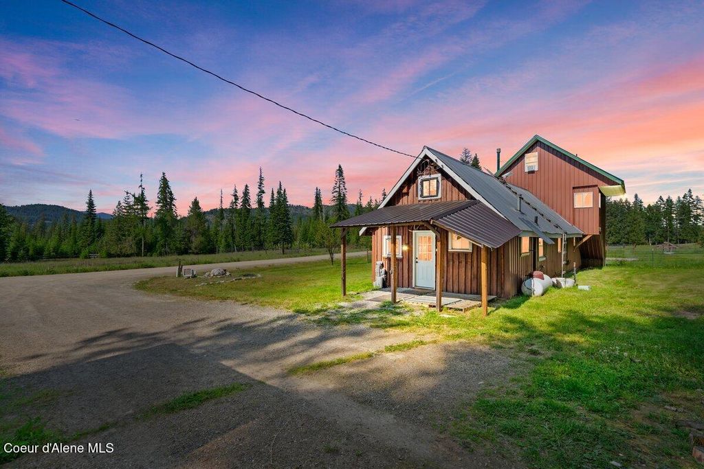 Photo of 929 Irish Rd Rd, Sagle, ID 83860 (MLS # 25-10669)