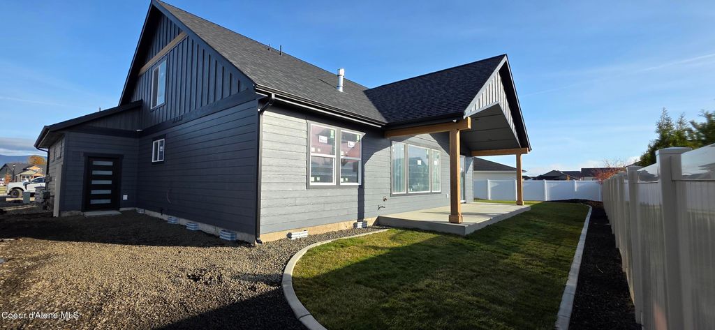 Photo of 2554 Salvation Ct, Post Falls, ID 83854 (MLS # 25-9079)