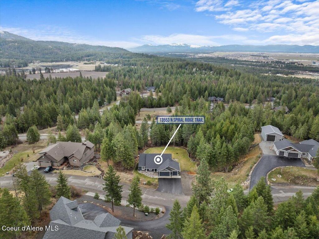 Photo of 13553 SPIRAL RIDGE Ridge, Rathdrum, ID 83858 (MLS # 25-10039)