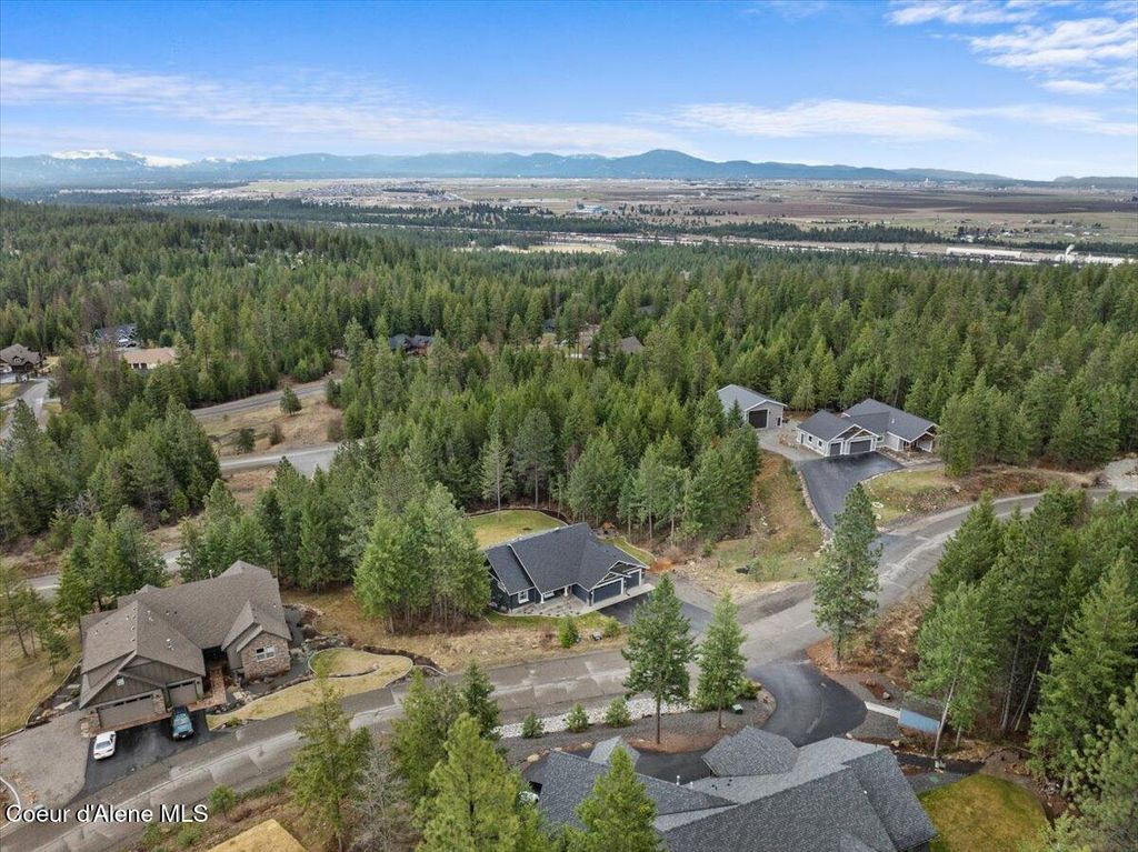 Photo of 13553 SPIRAL RIDGE Ridge, Rathdrum, ID 83858 (MLS # 25-10039)