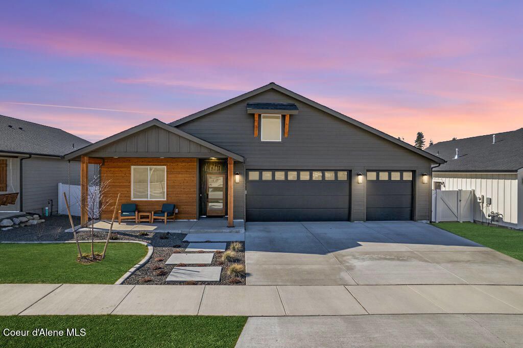 Photo of 13457 Bale St, Rathdrum, ID 83858 (MLS # 26-2402)