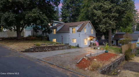 Photo of 915 Boyd AVE, Coeur dAlene, ID 83814 (MLS # 26-8956)